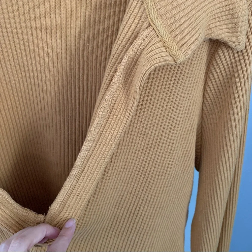 Free People Beach Large Honey Yellow‎ Deep V Neck Collar Crop Sweater Rib